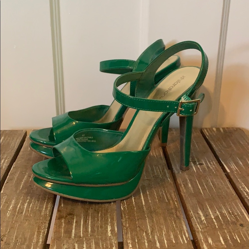 Strapped Green pumps